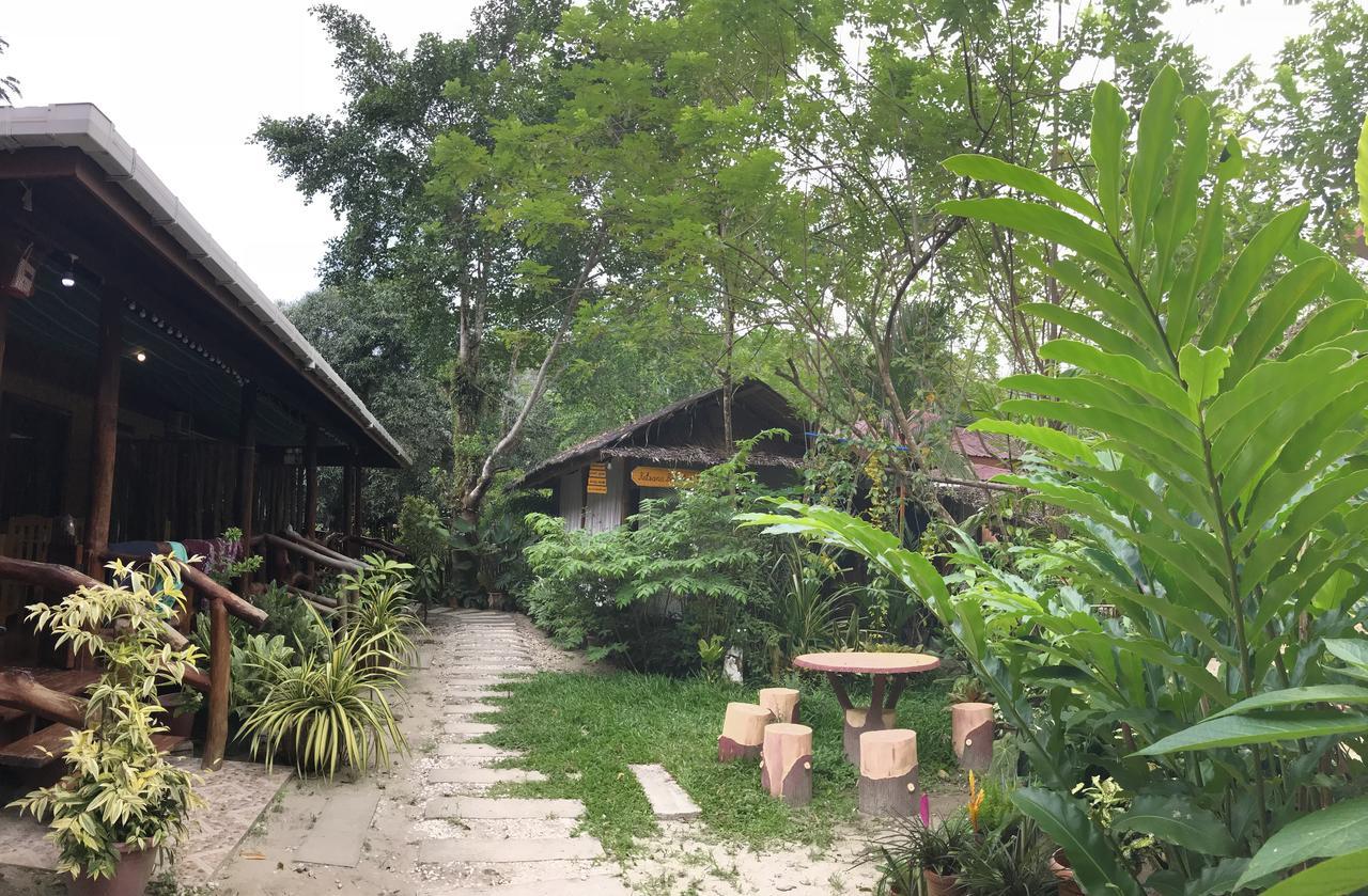 Theresa'S Pension House San Vicente  Exterior photo